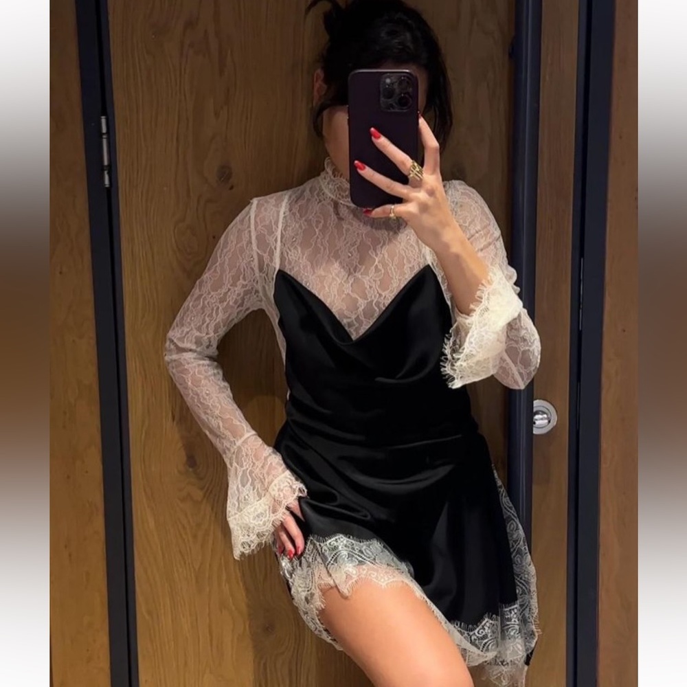 Luxurious Black satin and ivory cream lace contrast mini dress long sleeve - Picture 4 of 8